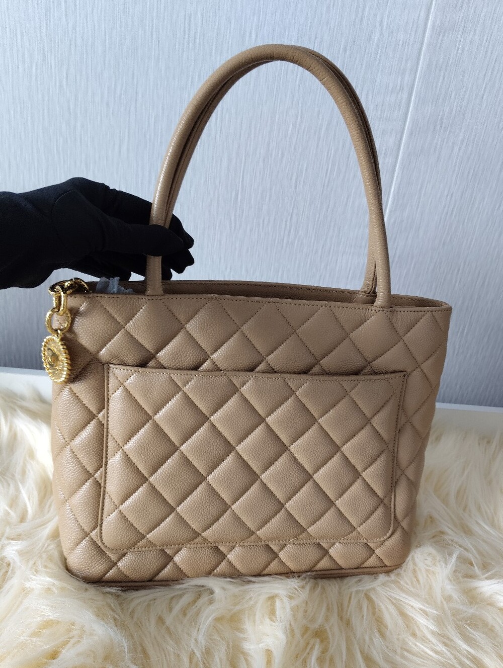 CHANEL Beige Quilted Leather Tote with CC Emblem - Picture 7 of 13